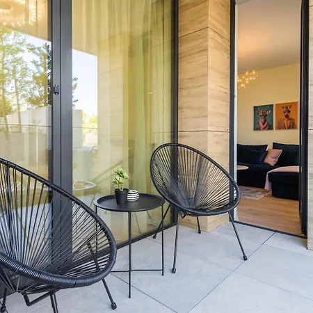 Ivy - Lux With Parking & Pool In Azur Panorama Apartment