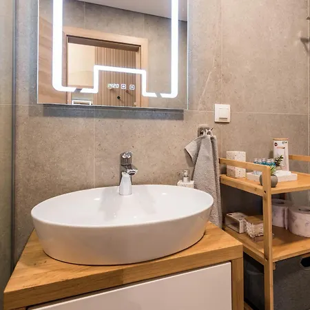 Apartment Ivy - Lux With Parking & Pool In Azur Panorama