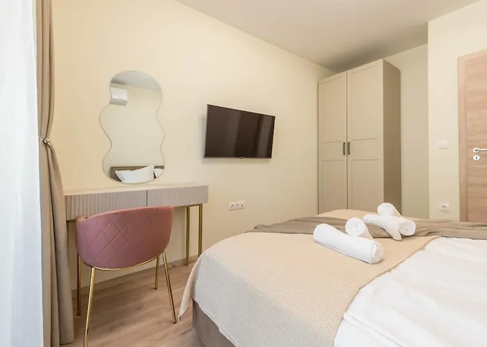 Ivy - Lux With Parking & Pool In Azur Panorama Apartment *